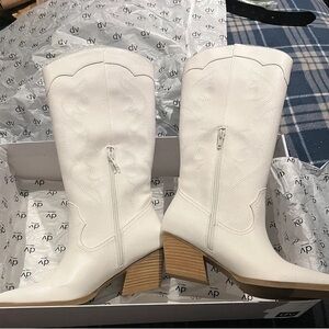 DV by Dolce Vita White Western Mid-Calf Block Heel Zip Boots